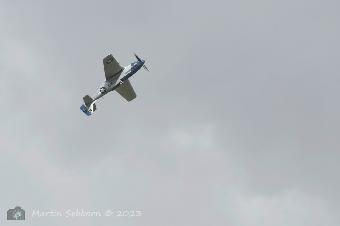 Mustang - hanging.....